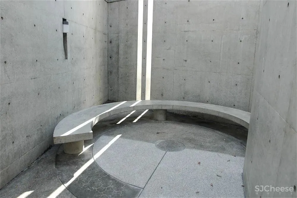 安藤忠雄丨清水混凝土诗人