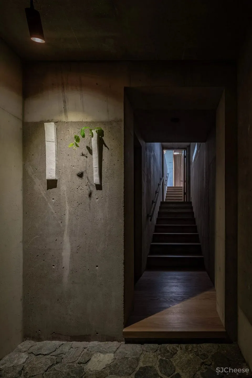 清水混凝土打造保守的现代居所 日本“Sagamine住宅”