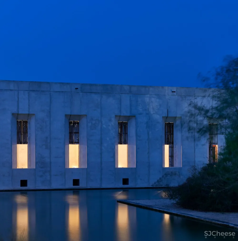 Arcadio Marin | Plantel Matilde , 艺术雕塑的建筑美学