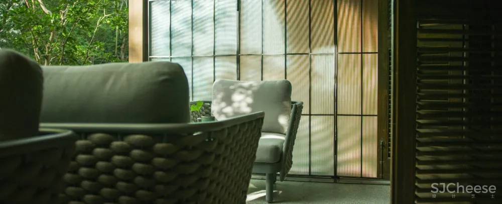 在日常的阴翳中,安然歇憩