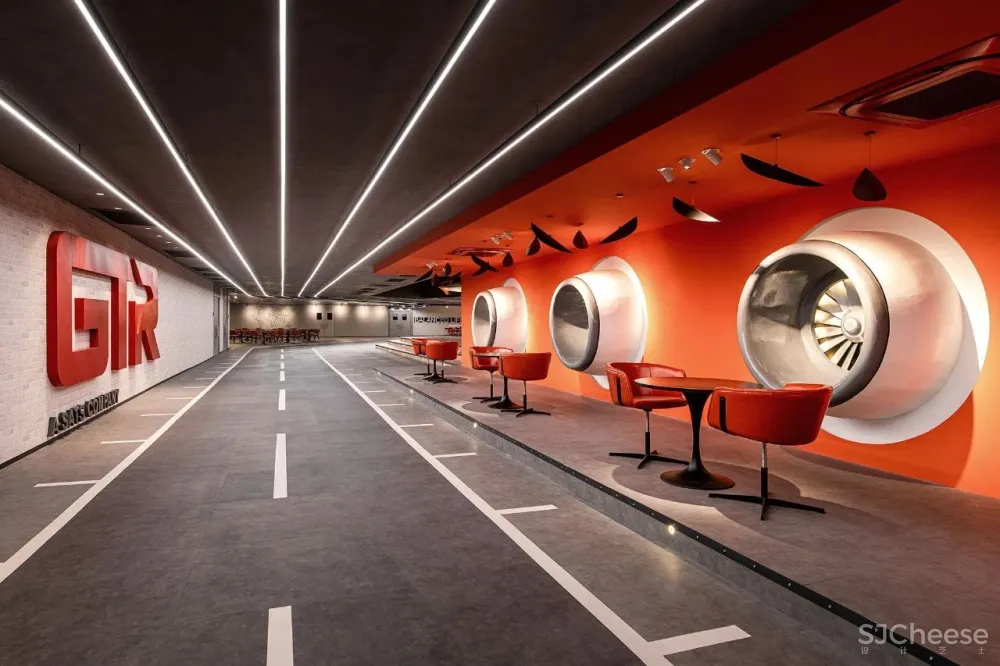 旧机场惊艳变身潮味办公室,上班也要有幸福感!