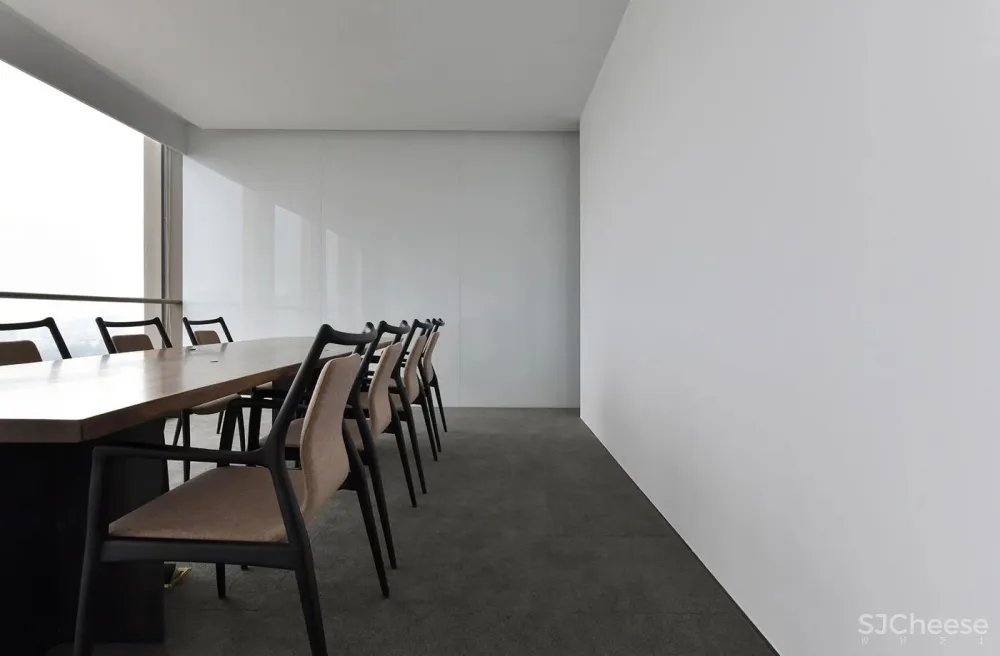 正所谓:越中式,越高级