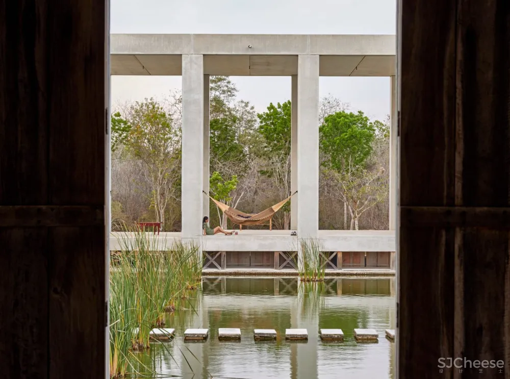 Arcadio Marin | Plantel Matilde , 艺术雕塑的建筑美学