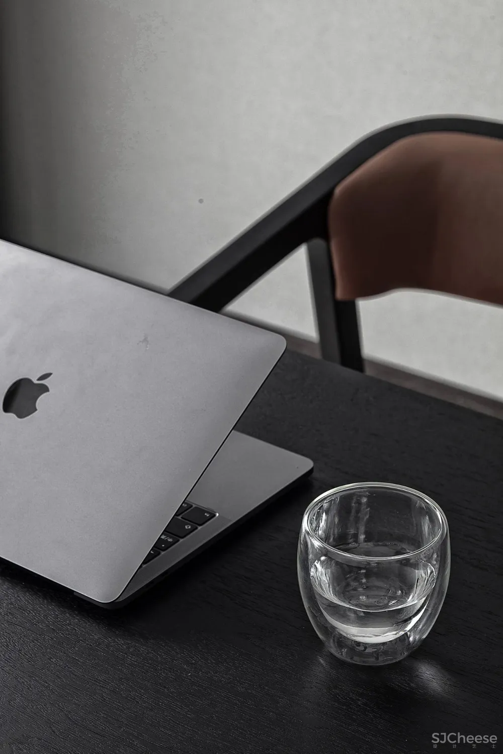 228㎡ 现代风简约住宅,舒适随性让生活回归本质