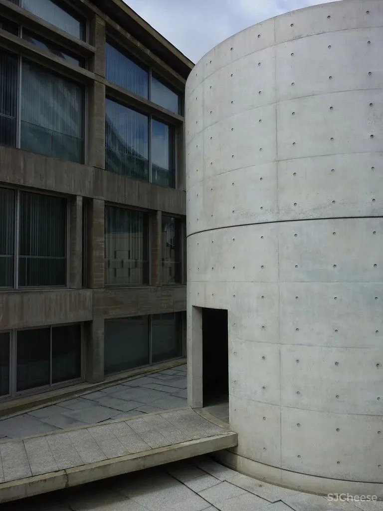 安藤忠雄丨清水混凝土诗人