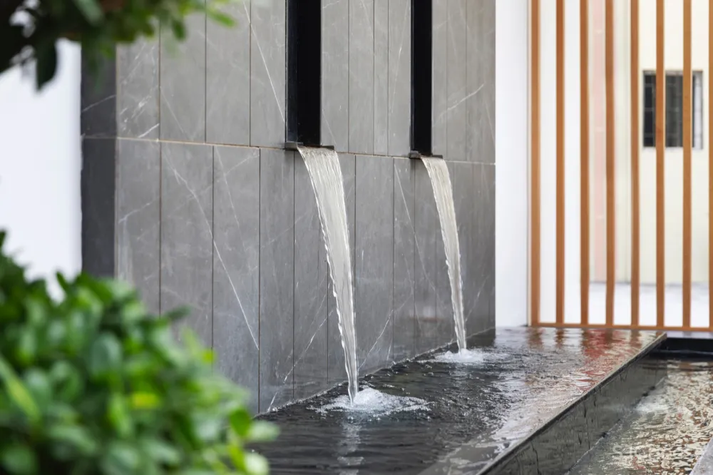 厂区办公空间中的“混天绫”