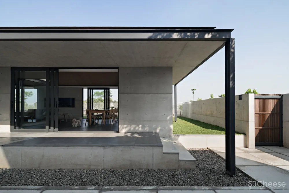 Pranala Associates | Iyashi House , 现代混凝土景观别墅