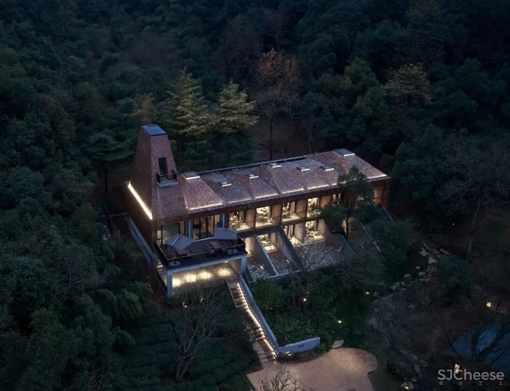 深山里的茶园民宿,美。