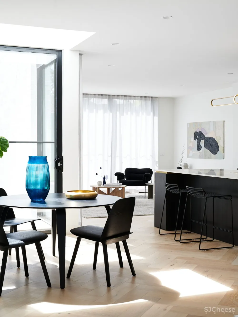 MXM Design | The Bachelor , 充满光线的现代住宅