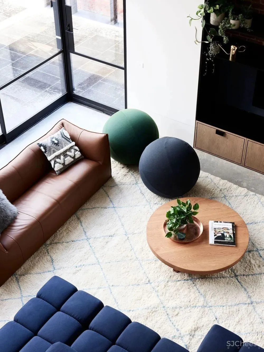 精致优雅别墅， 知性美的另一种打开方式！