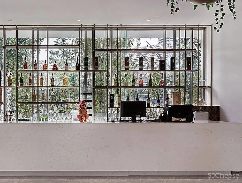 佳作 王怀庄 × 素梧：湖畔与树屋，现代而浪漫的白色餐厅