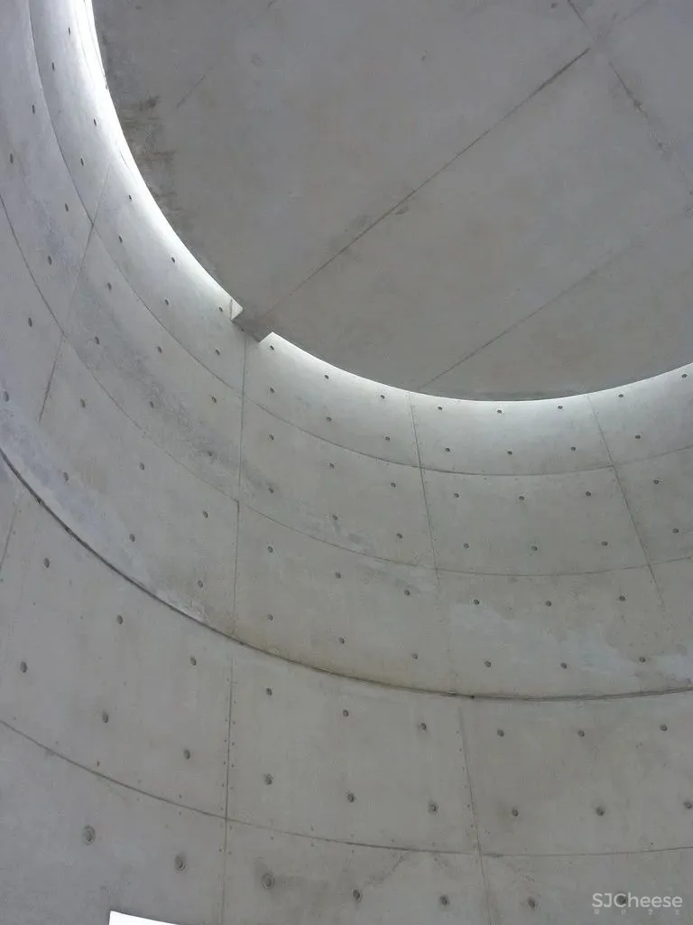 安藤忠雄丨清水混凝土诗人