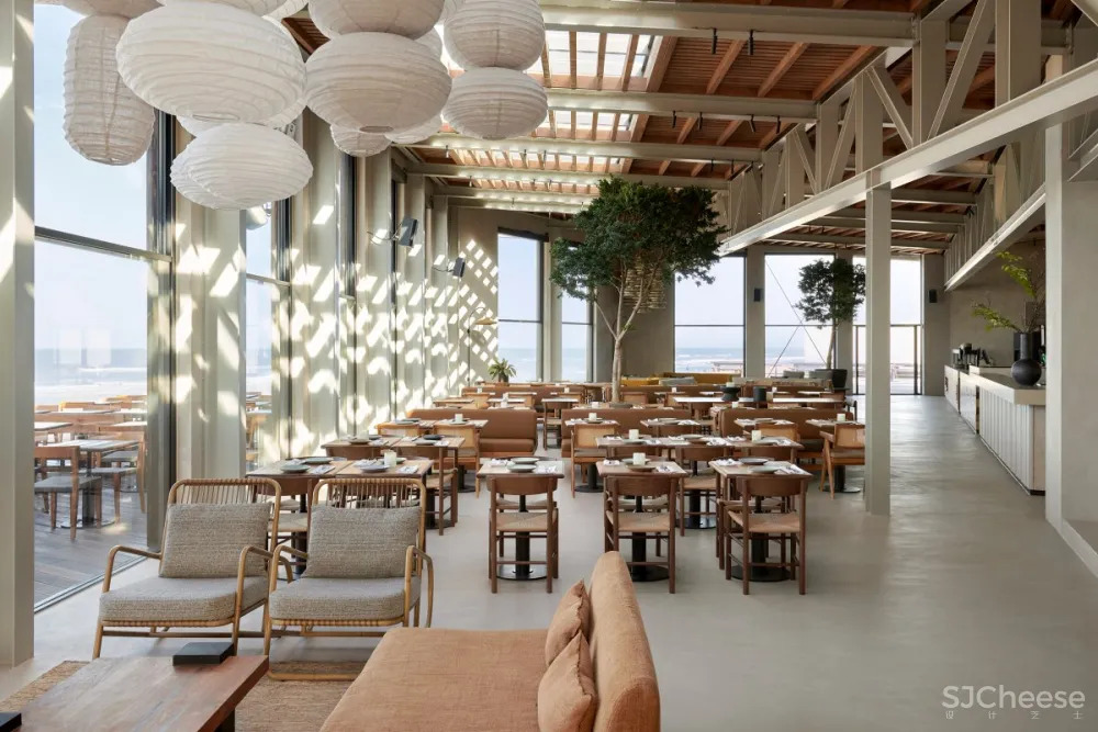 Anne Claus Interiors | De Republiek , 经典永恒的海滨餐厅