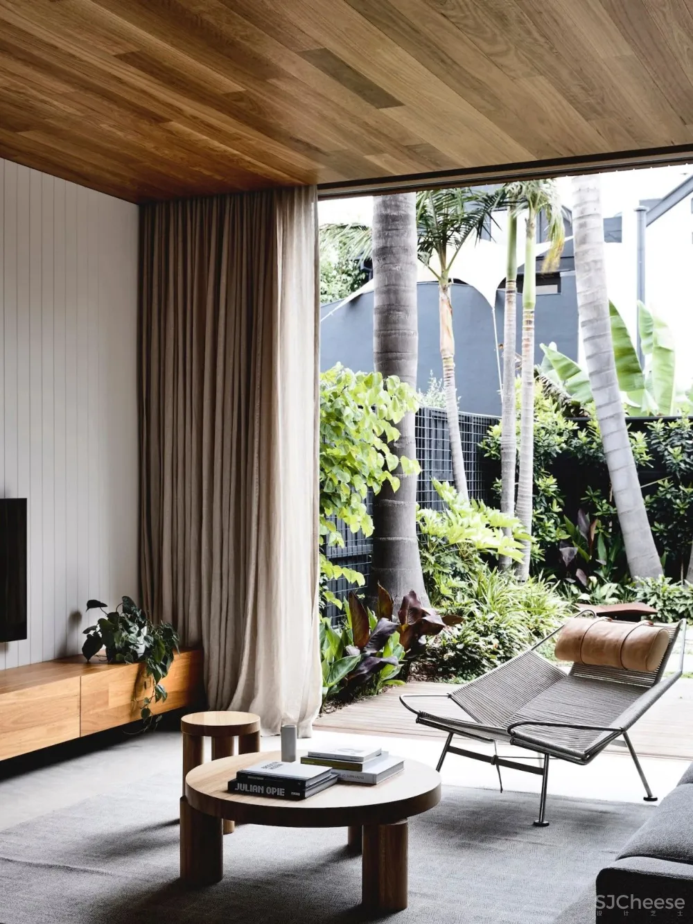 简约现代住宅，用木材打造出温暖舒适的家！