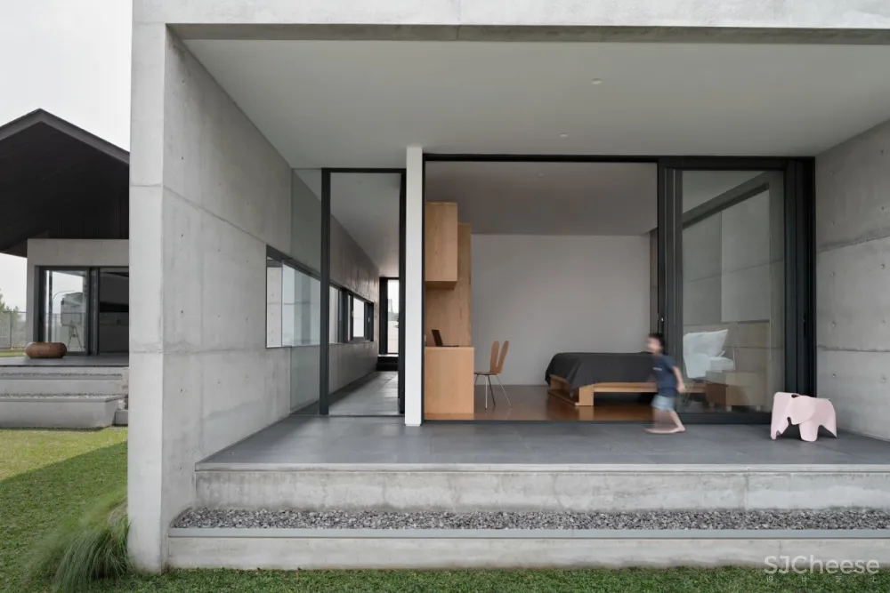 Pranala Associates | Iyashi House , 现代混凝土景观别墅