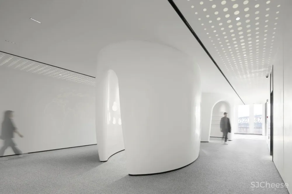 打破传统设计,开启超凡未来感的视觉享受!