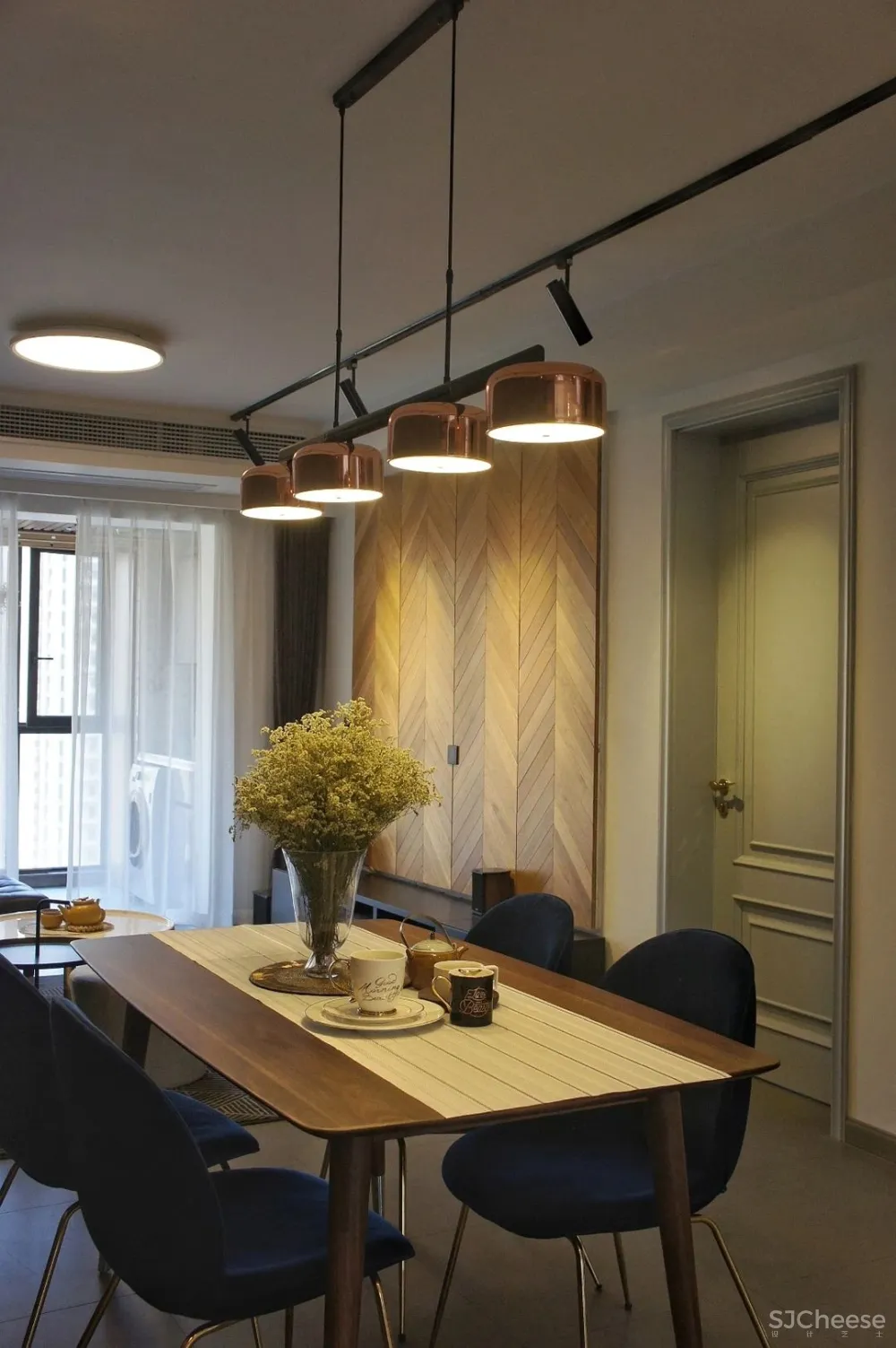 今年最流行的甜米风，天生爆改土俗精装房