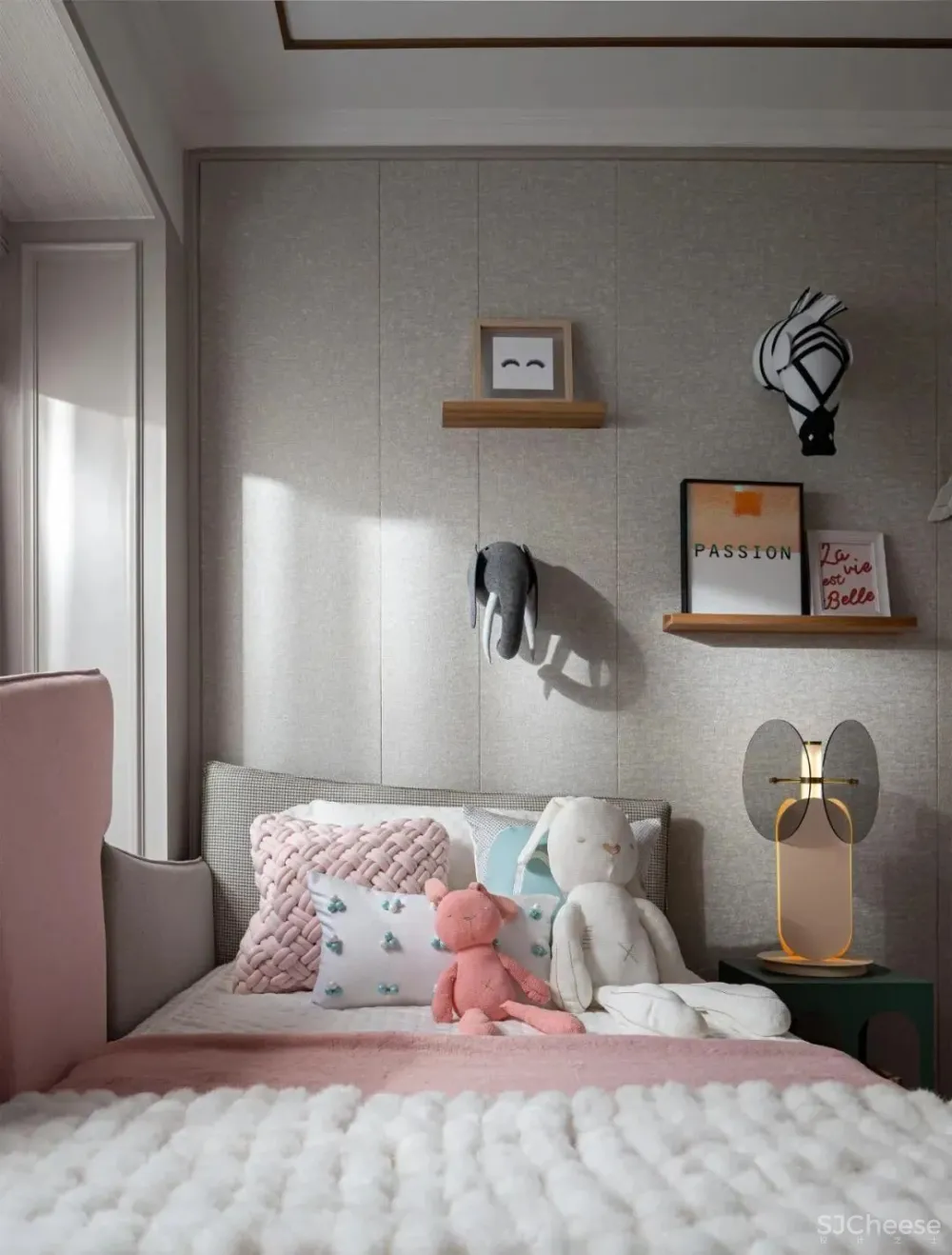 冷元宝新作 惊艳中国红,时尚新古典