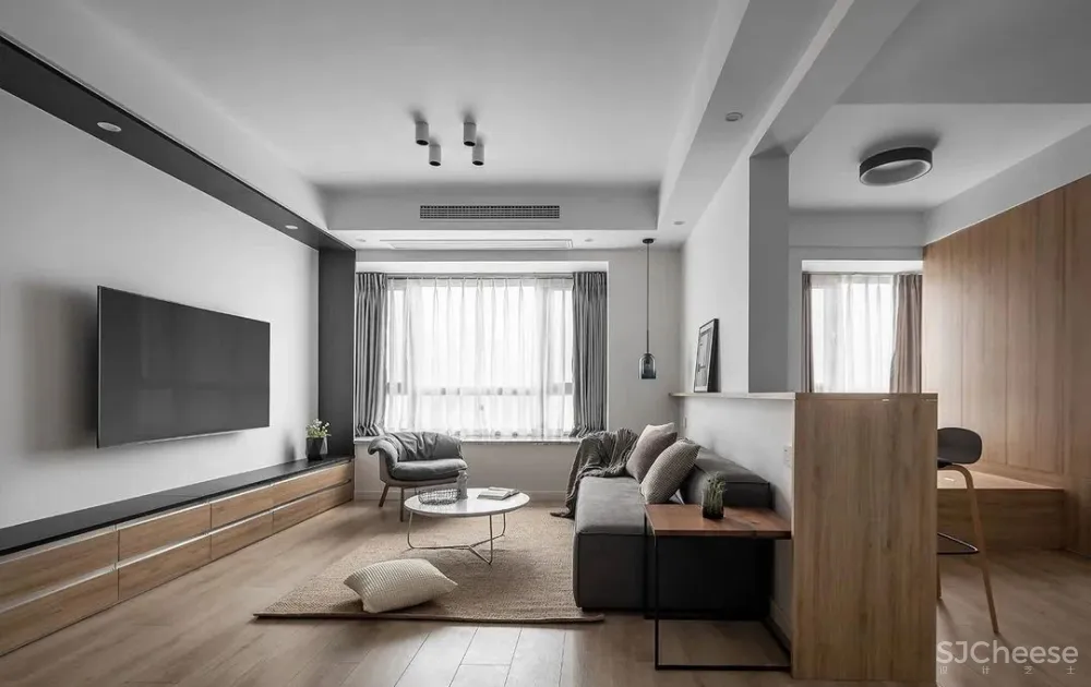 只有90平米的小套三，他家却能拥有9米长的电视墙