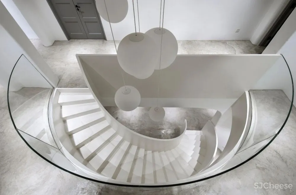 一座没有直线的居所