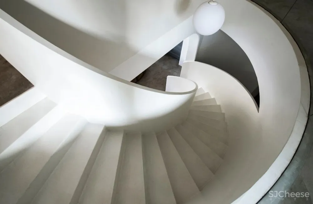 一座没有直线的居所