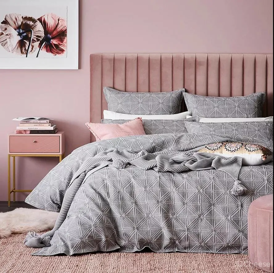 文章|仅20%的设计师认识【高级灰】