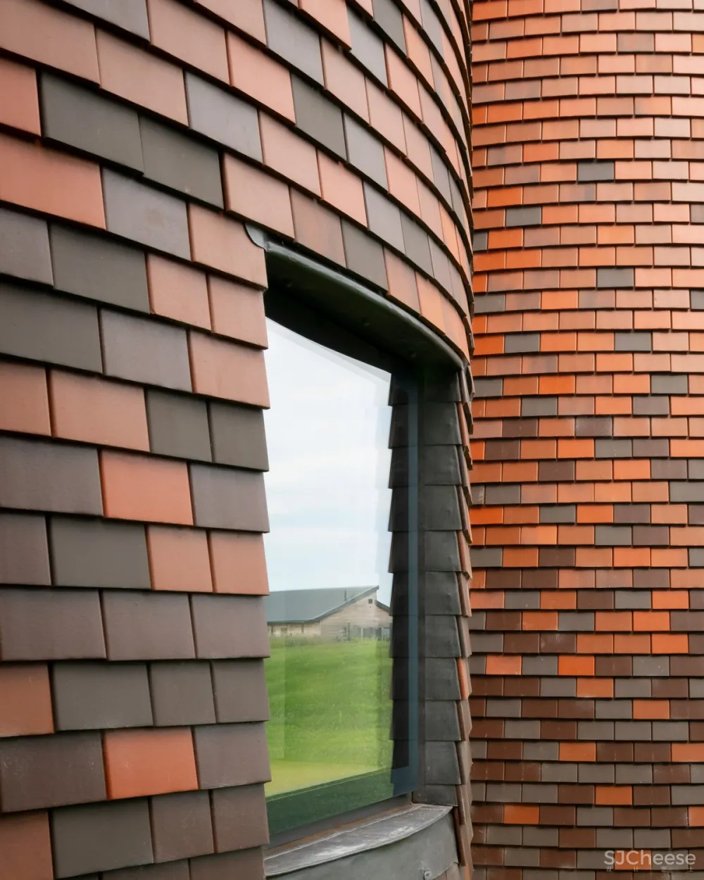 ACME staircase | Bumpers Oast House , 啤酒窑式住宅的现代诠释
