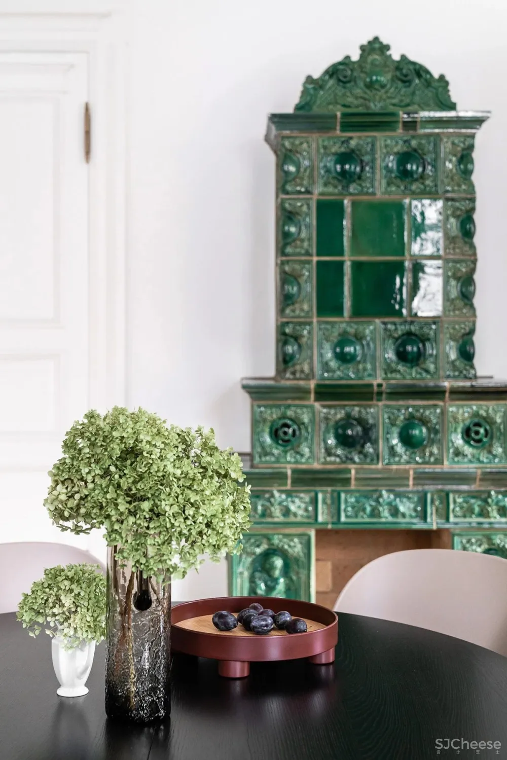 这个以“绿”为美的空间,打造出了现代与古典兼具的极致魅力