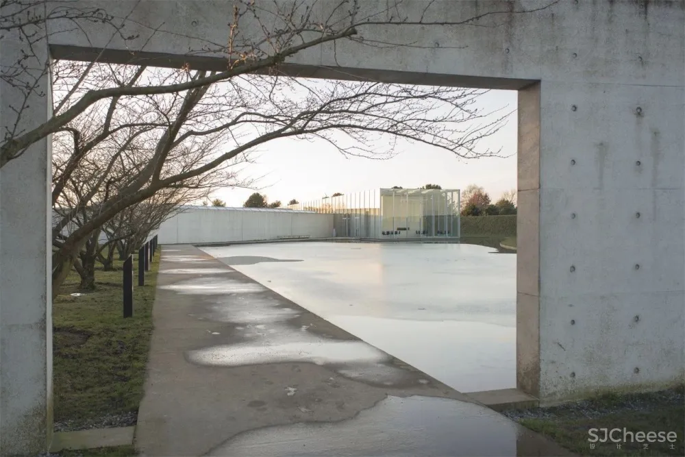 安藤忠雄丨清水混凝土诗人