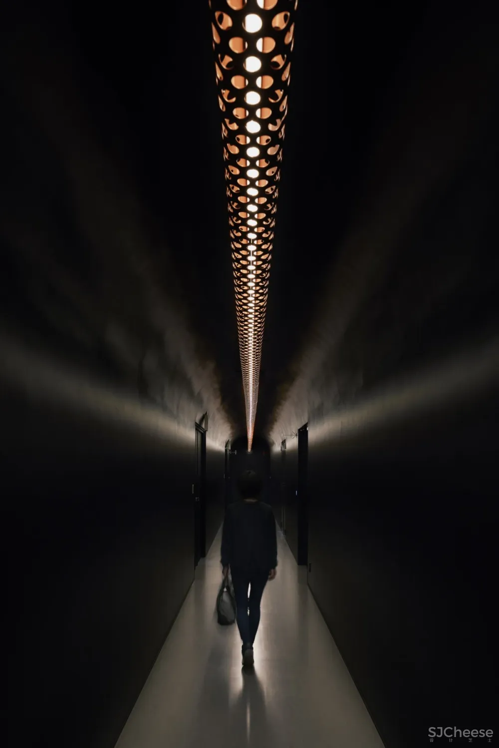 Naruse Inokuma | Nine Hours Capsule Hotel , 日本传统太空舱旅馆