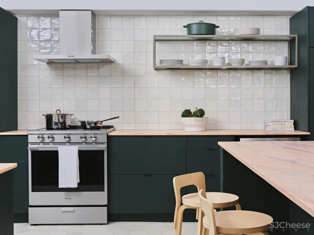 好色，理所当设