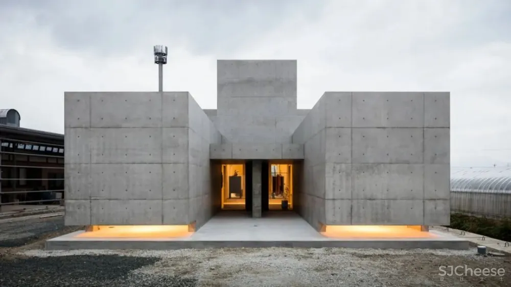 坐落日本郊区的野兽派混凝土建筑