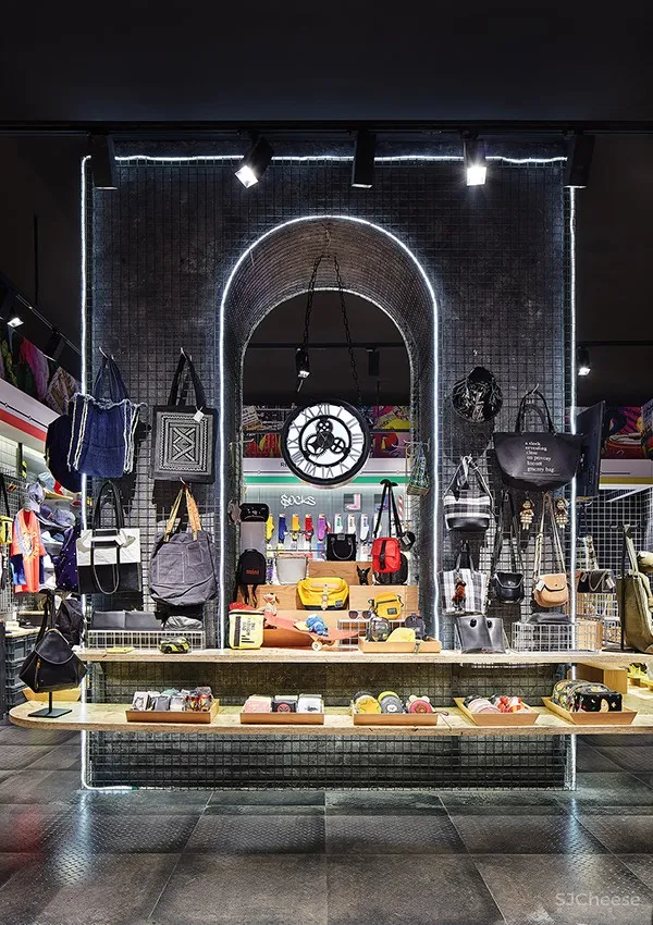 MODERN STATION 潮流空间站