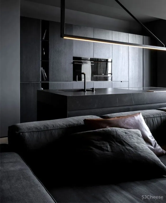 将色彩运用到极致，时髦灵动下非黑即白的男女公寓