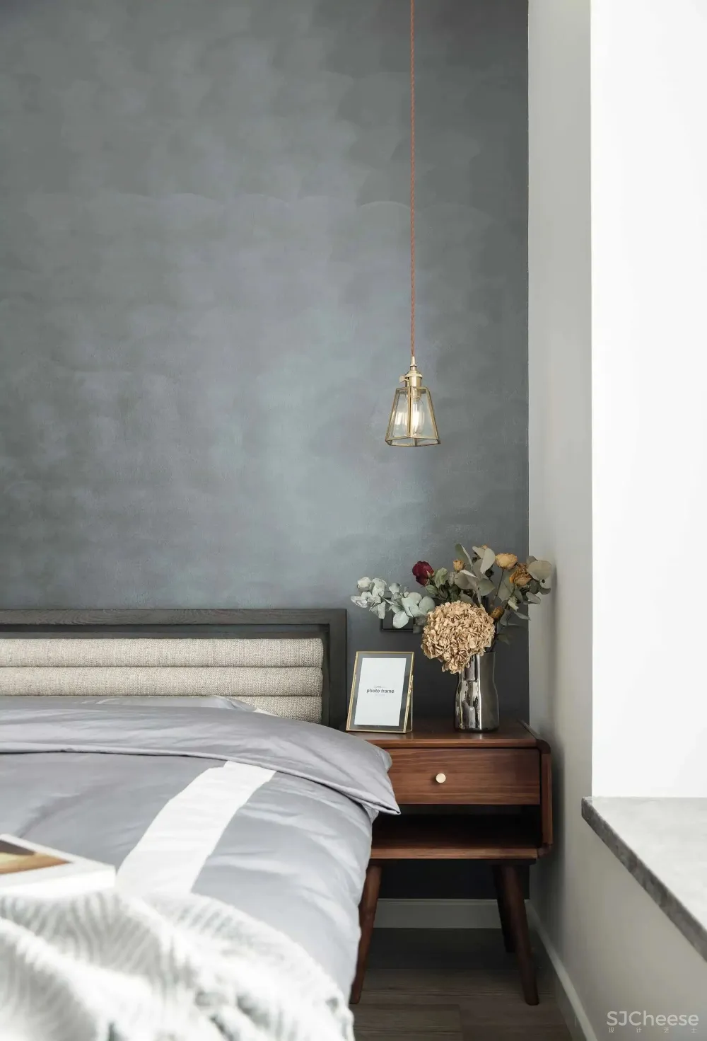 其实女人的要求并不高，只需要这样一个温馨的家就够了。