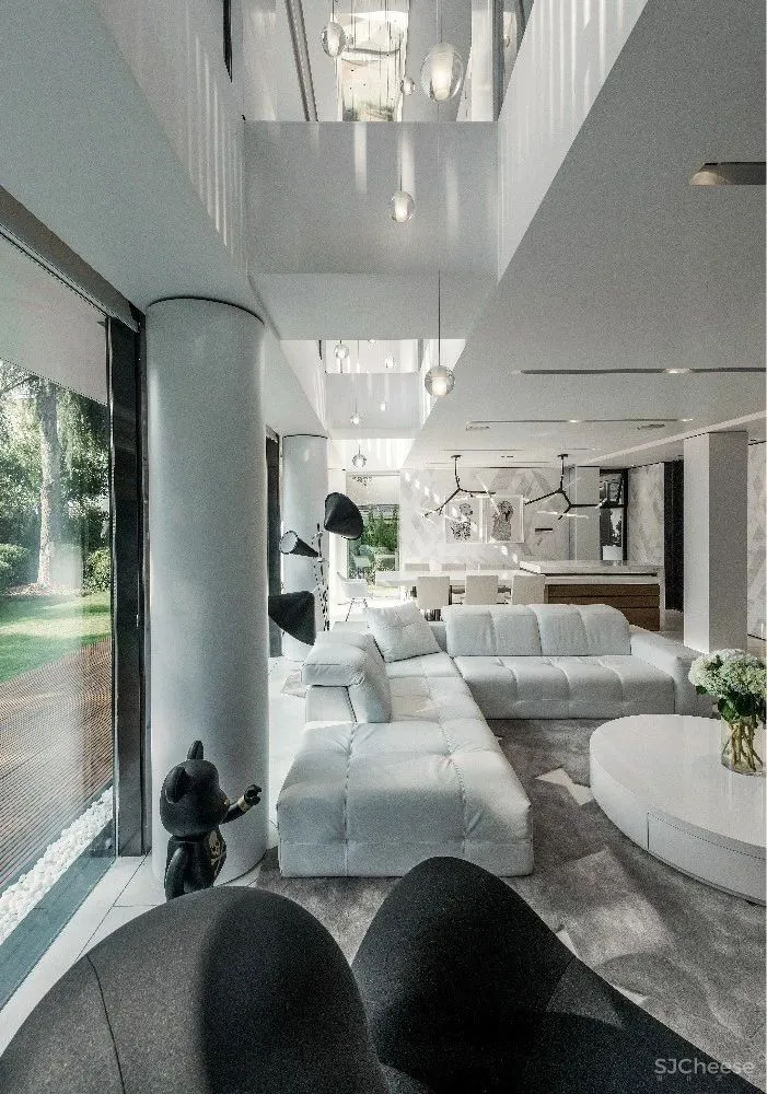 孙建亚作品虹梅21，一气呵成的极简主义美学