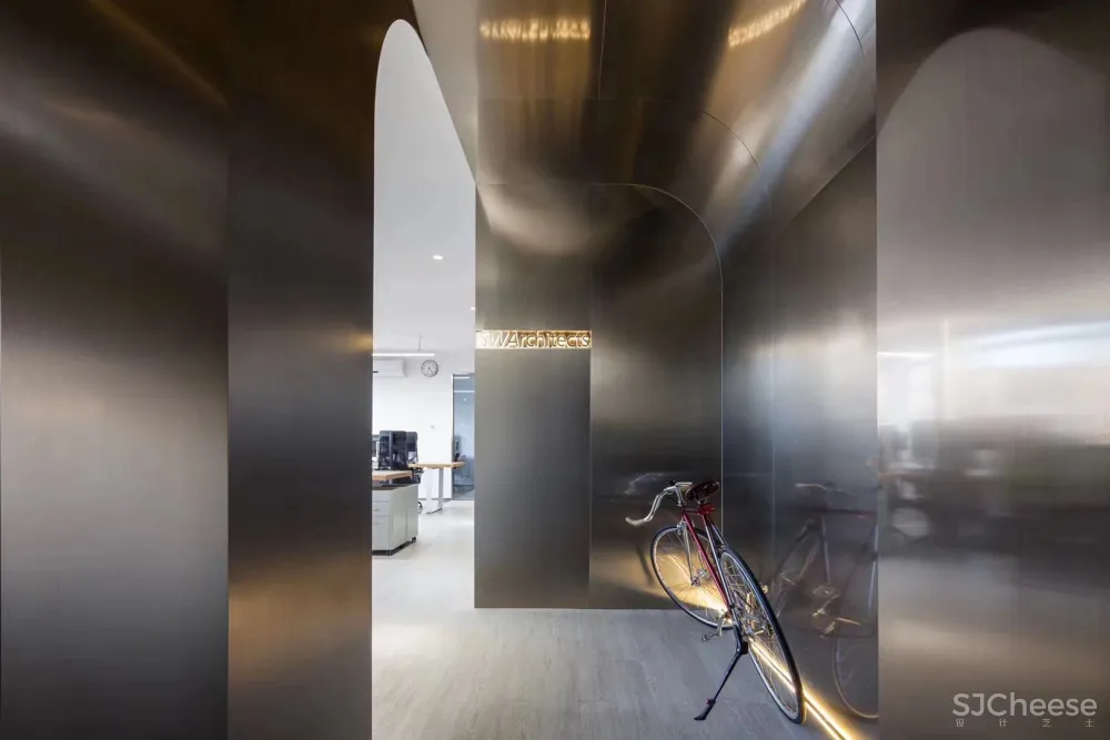 乡下有块地就能建造梦想家?让这个“玩乐队”的建筑师告诉你有多难