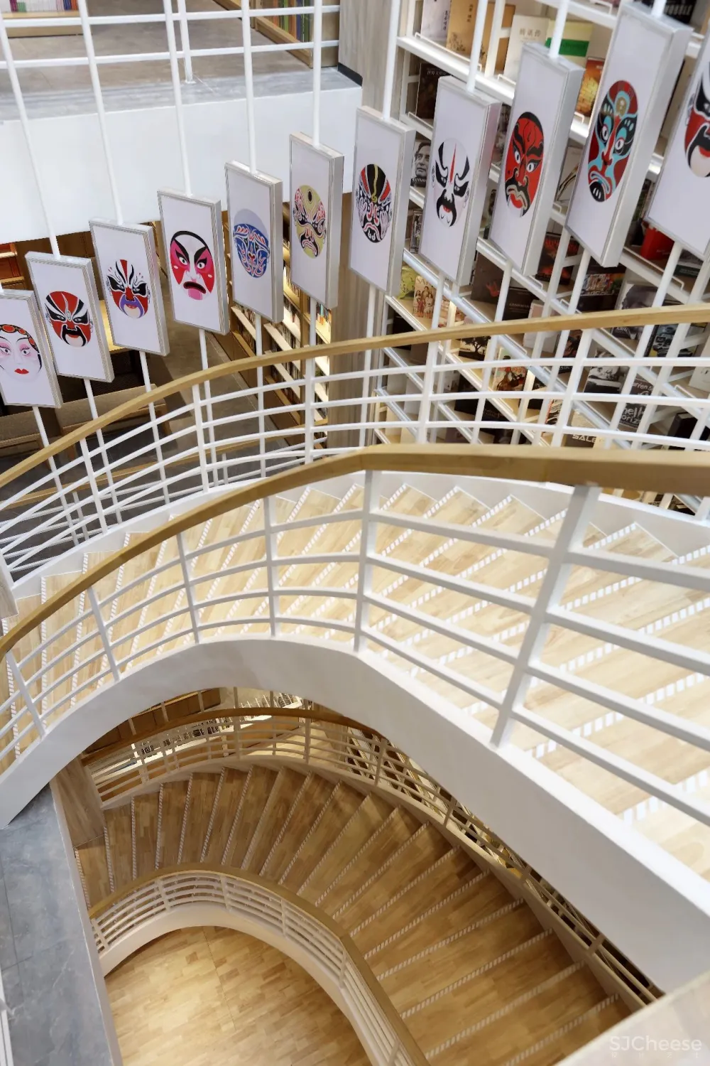 叶智杰设计：714㎡文学之旅，隐没在闹市水泥丛林中