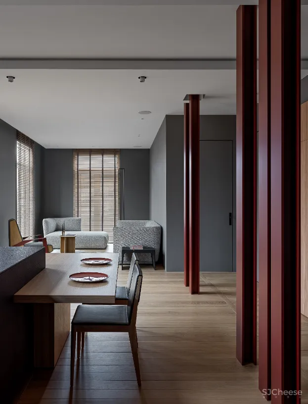 独居女性的126平米让时髦与智能打造“暗黑系”的温暖空间