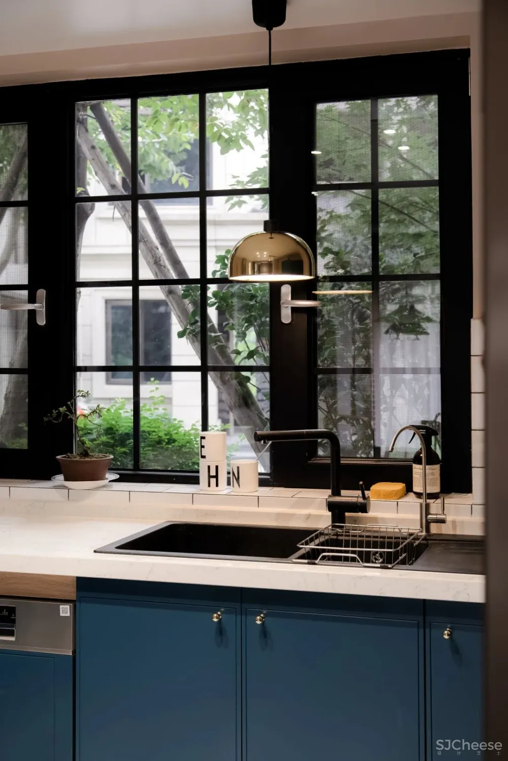 双人树屋、梯下“游戏盒”，还有攀爬架...这么装，无论家里几个娃都能轻松搞定！