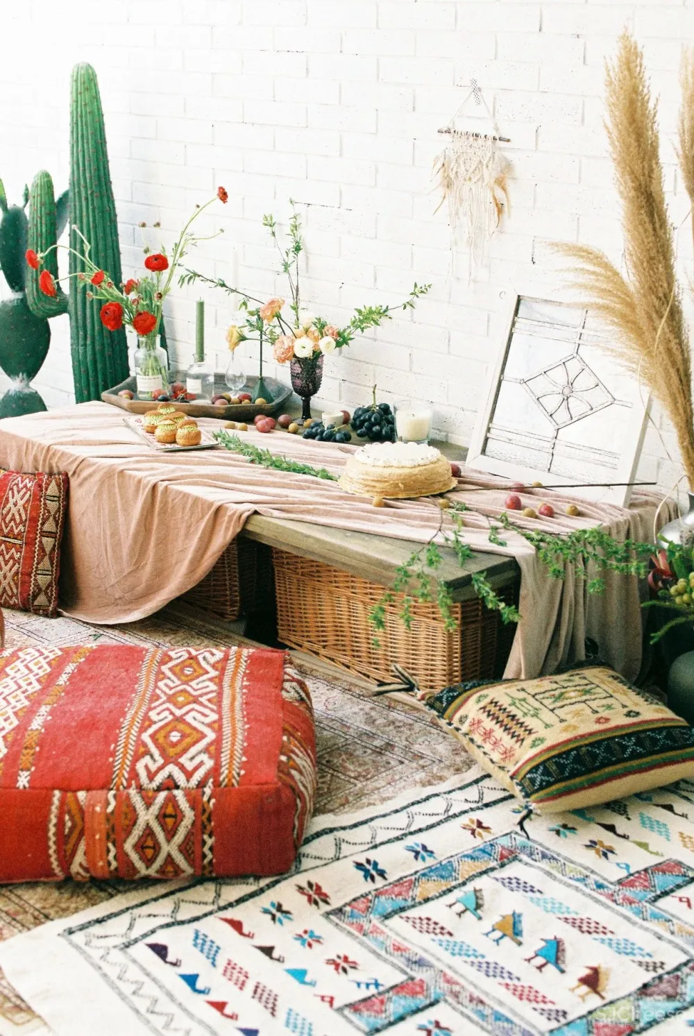 麻辣烫店倒闭,文艺青年用自己160m²的家逆袭,自由流浪的感觉太好了!