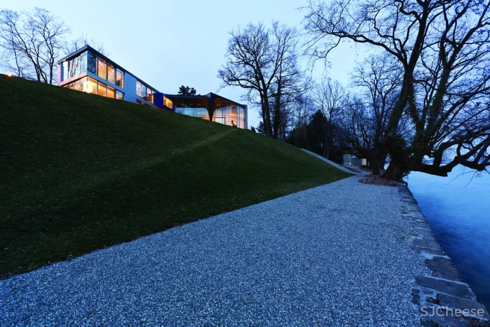 SAOTA & ARRCC | Lake House , 大胆的当代建筑空间