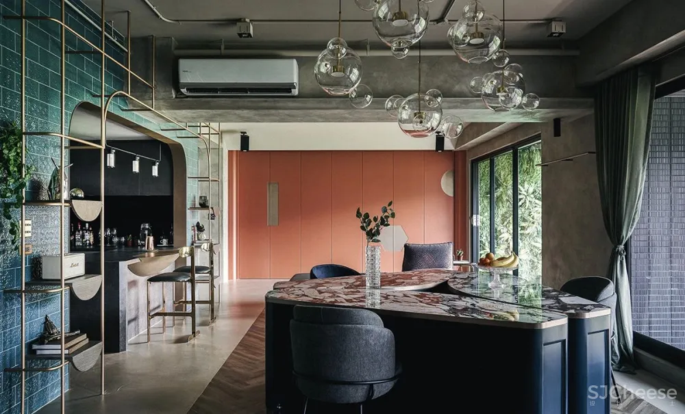 餐厅秒变大沙发,132㎡ 使用空间多一倍