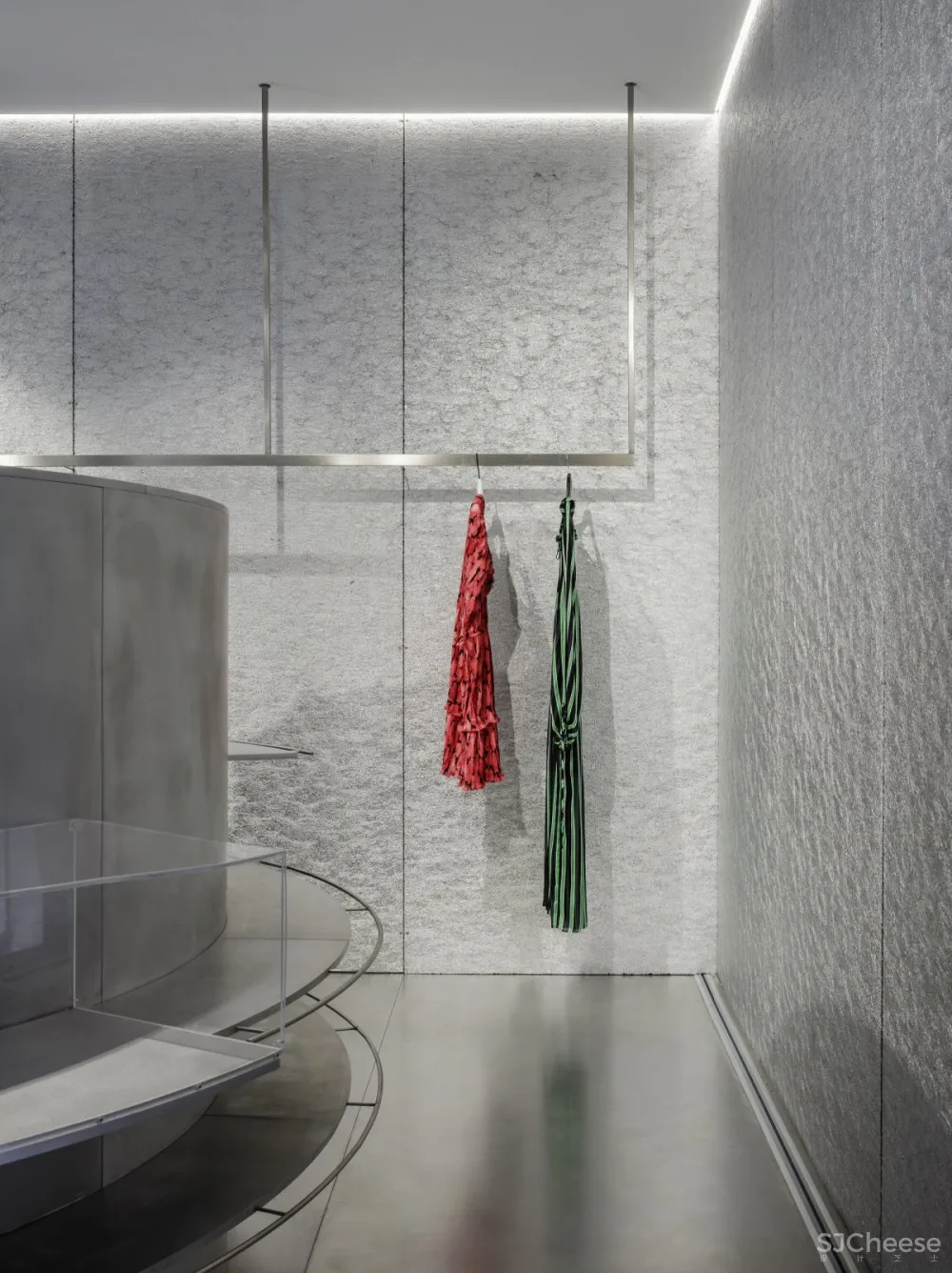 Vasquez Consuegra | MKR Store , 不规则元素的创意空间