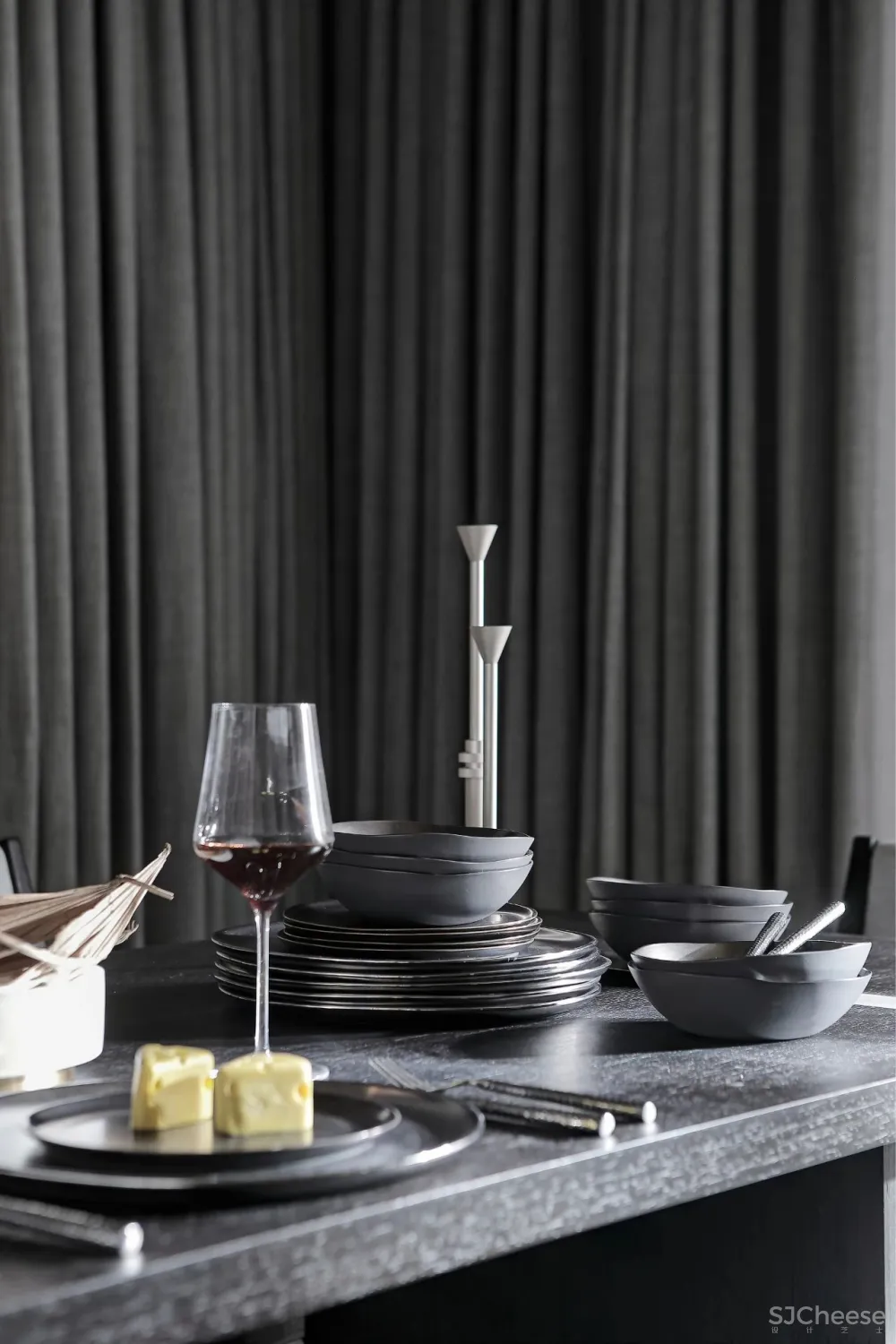 190m² 非凡别墅,温润、朴质的气质美学!