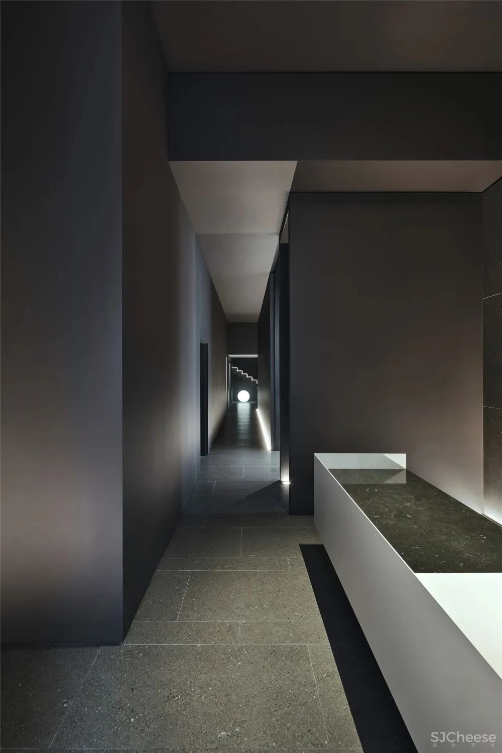 大成设计丨静谧、冷峻的黑白灰,诉说感官