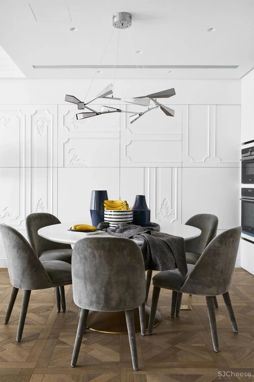 辰佑设计 • 郦潘刚 Mid Century Modern Design