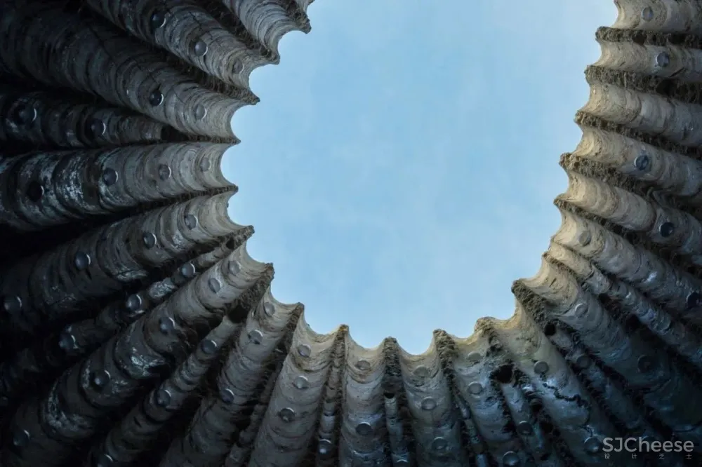 一群村民和一位建筑大师,完成了一个令无数人朝圣的建筑