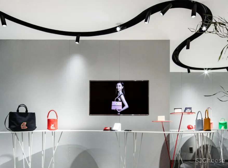 100㎡之喜.皮革艺术形象店 AFFD设计事务所