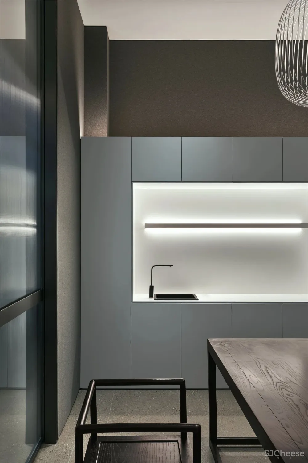 大成设计丨静谧、冷峻的黑白灰,诉说感官